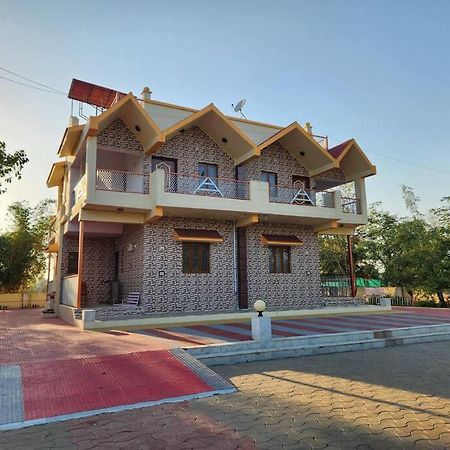 Farmhouse Close To Nature - Kesari Farm Gandhinagar Dış mekan fotoğraf